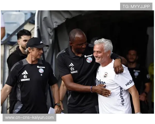 西蒙崛起为巴黎FC核心锋线力量引领球队高效反击