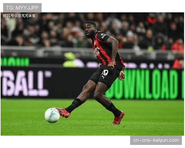 伤病更新：AC米兰确认莱奥将伤缺三周，无缘欧冠剩余淘汰赛