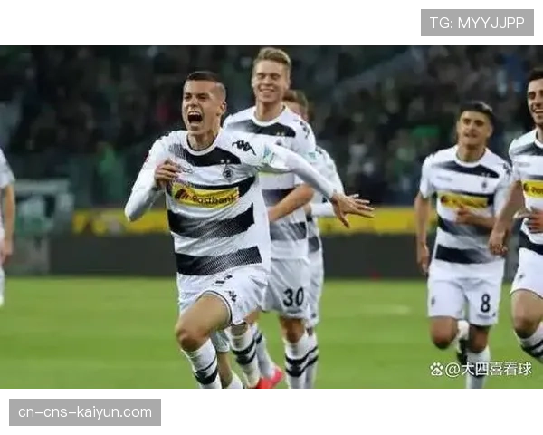 科隆队抵达客场遭遇球迷围堵,安保升级确保比赛正常进行 科隆队抵达客场遭遇球迷围堵,安保升级确保比赛正常进行